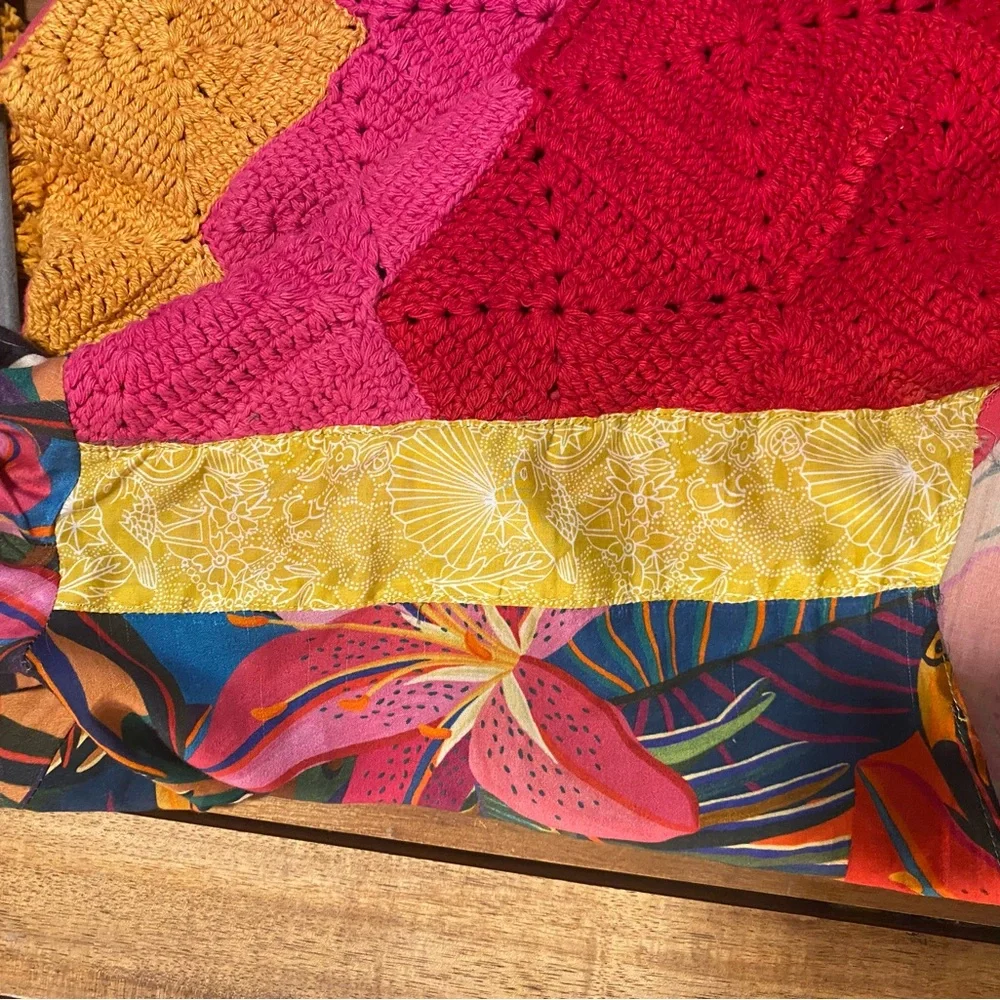 FARM Rio Multicolor Crochet Blouse - Picture 4 of 8